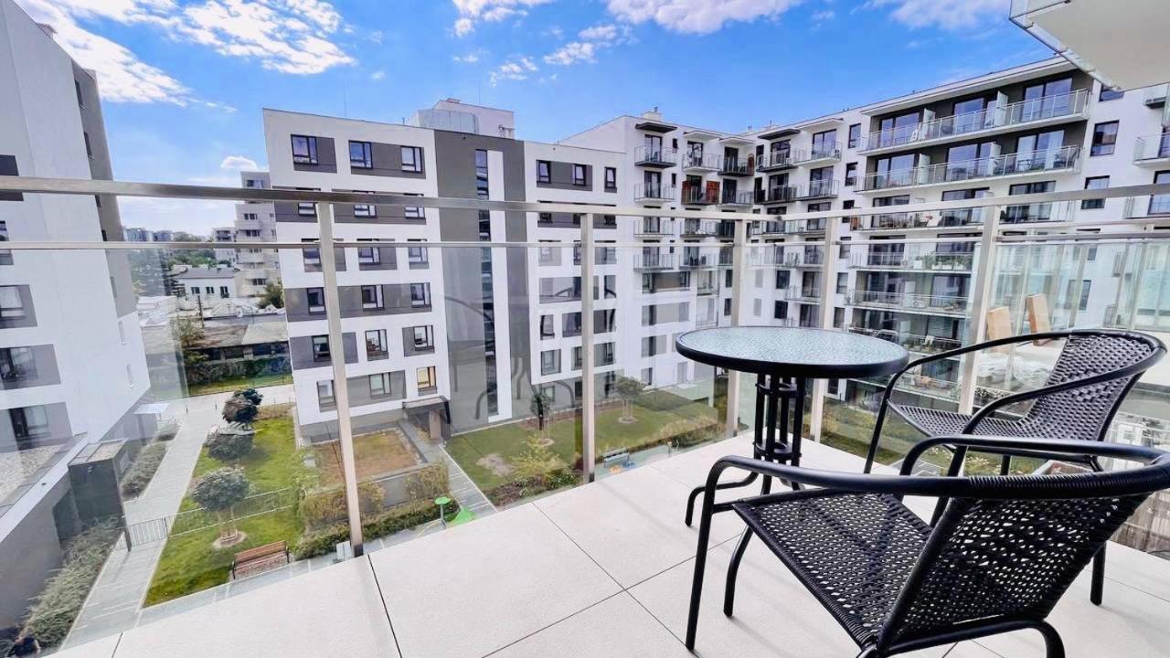Easy & Comfortable, With Balcony, Very Close To The Center Варшава Экстерьер фото